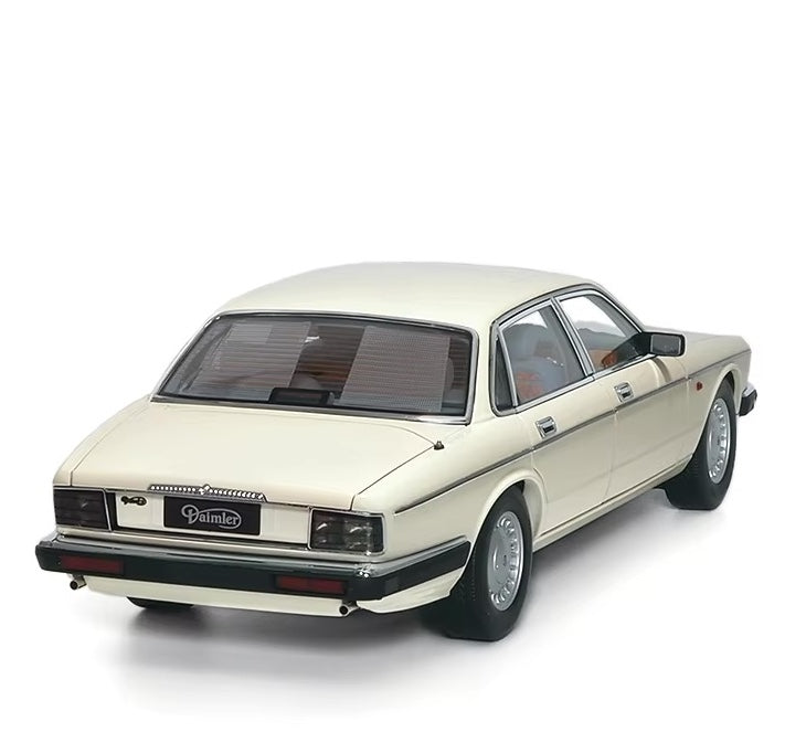 Jaguar XJ40 1:18
