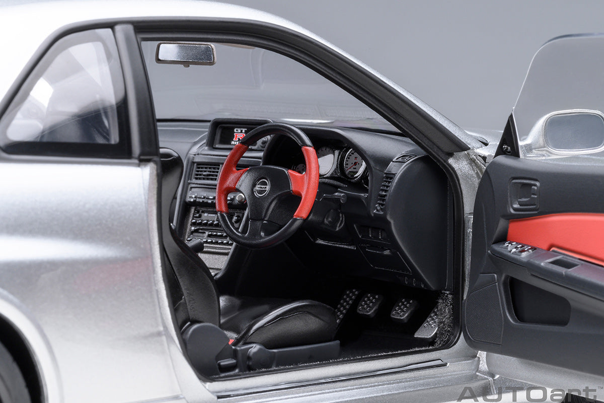 Nissan Skyline GT-R (R34) Z-TUNE 1:18