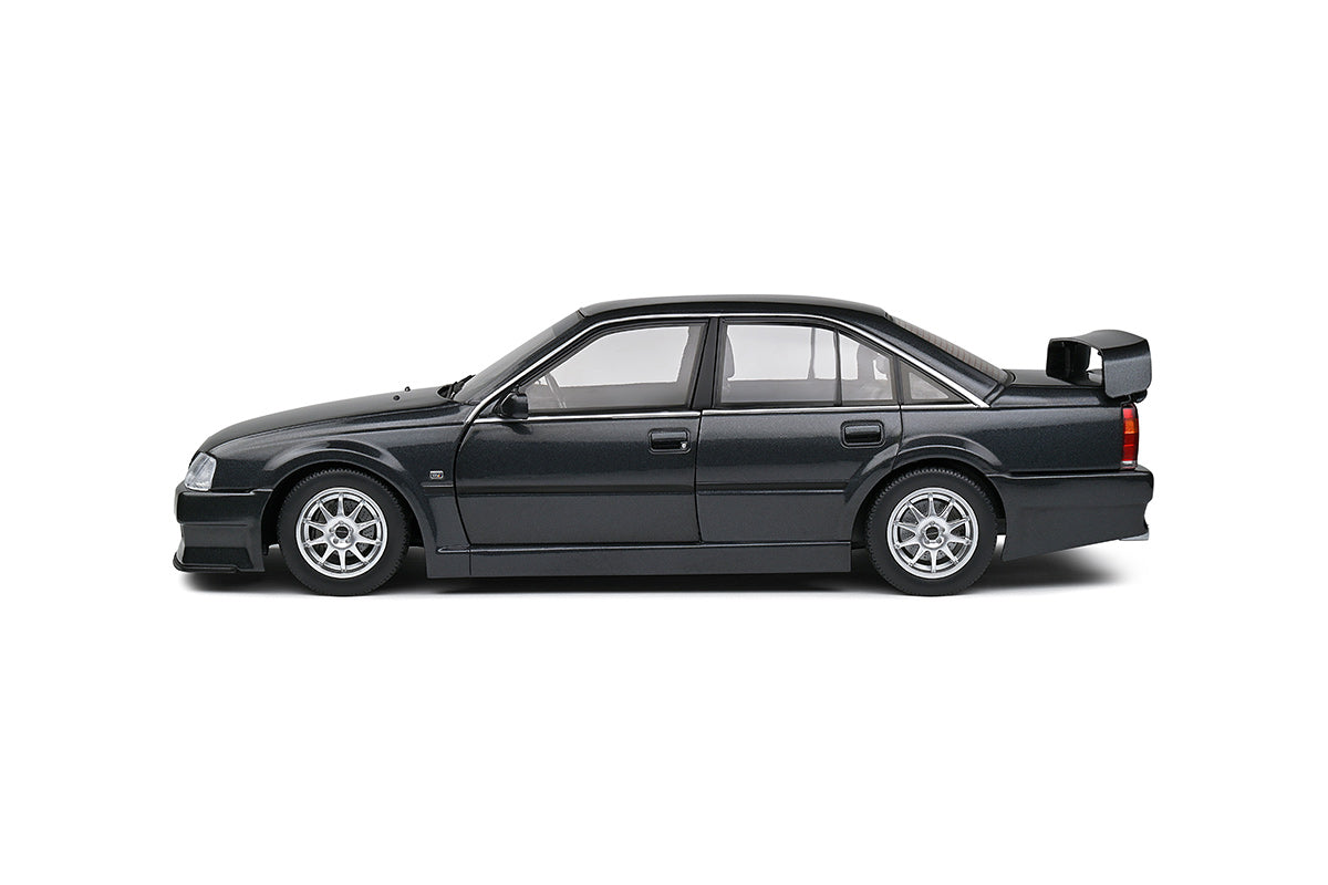 Opel Omega 500 1990 1:18