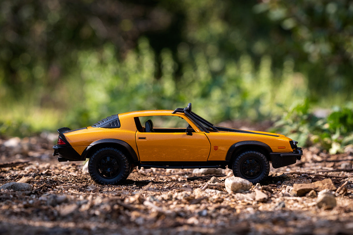 Chevrolet Camaro 1977 Transformers Bumblebee T7 1:24
