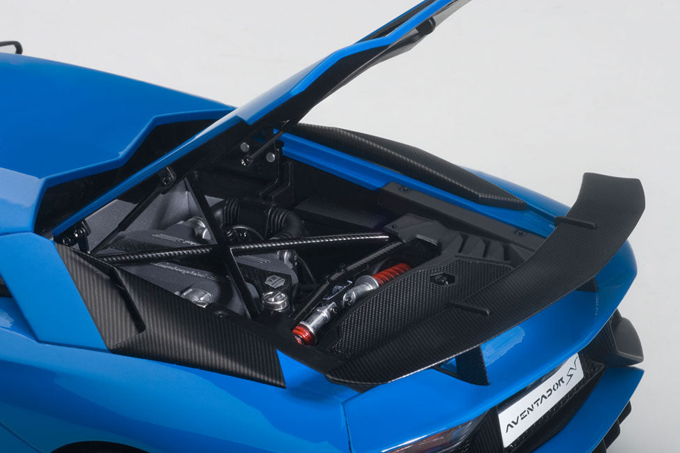 Lamborghini Aventador LP750-4 SV 1:18