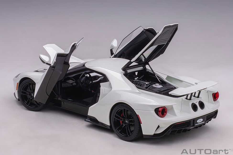 Ford GT 2017 1:18