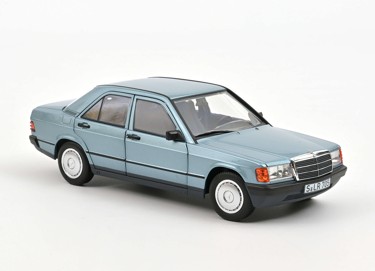 Mercedes-Benz E-Class 190E W201 1984 1:18