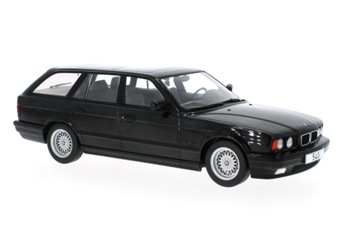 BMW 5er (E34) Touring 1991 1:18