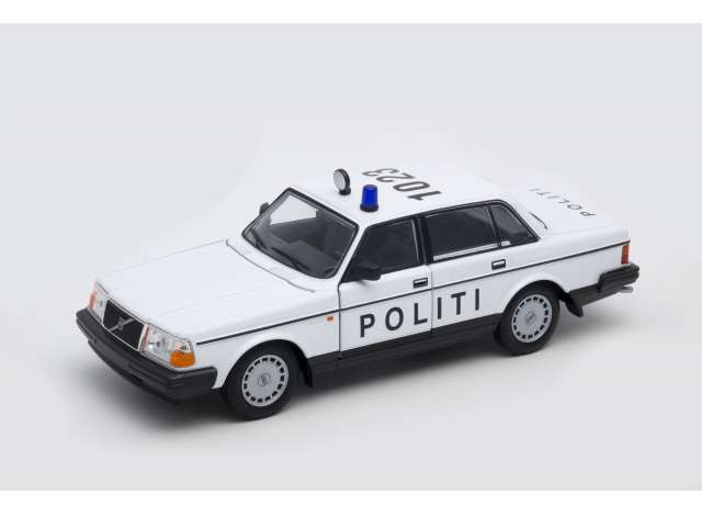 Volvo 240 GL 1986 Denmark Police 1:24