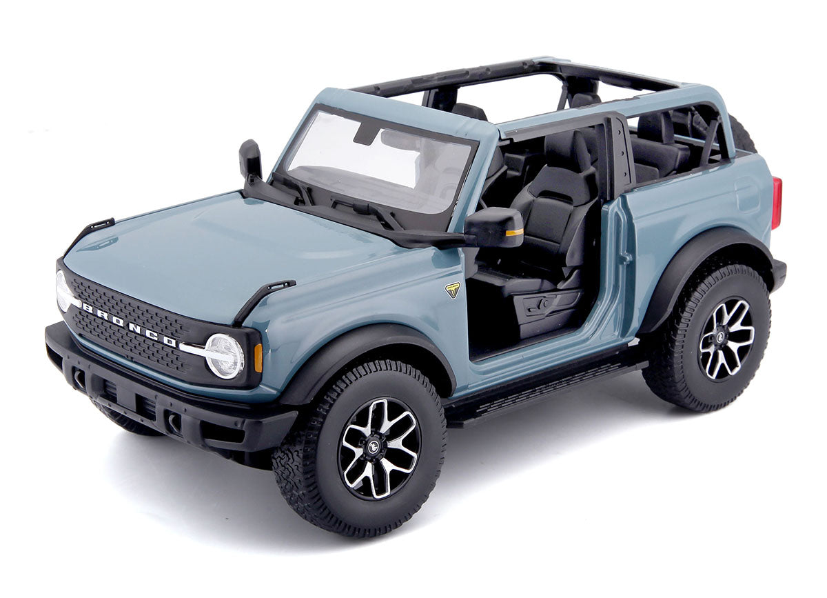 Ford Bronco 2021 1:18