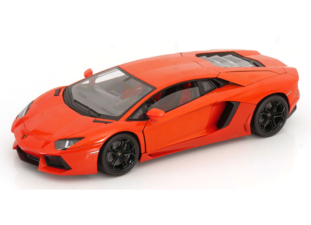 Lamborghini Aventador LP700-4 1:18