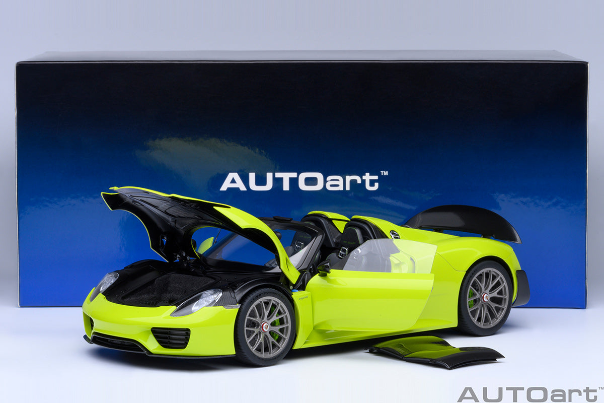 Porsche 918 Spyder Weissach Package 1:18