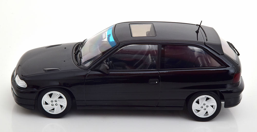 Opel Astra F GSi 1992 1:18