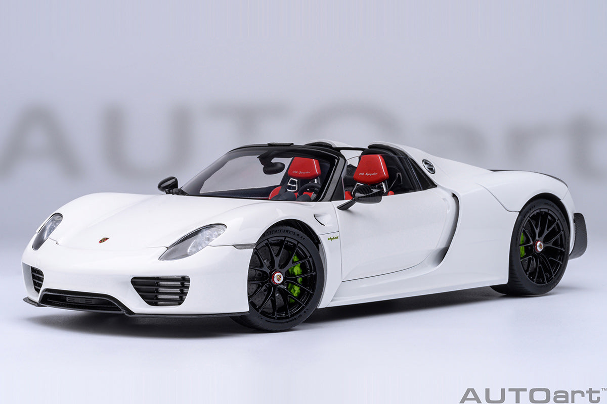 Porsche 918 Spyder Weissach Package 1:18