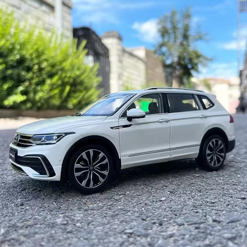 Volkswagen TIGUAN L 1:18