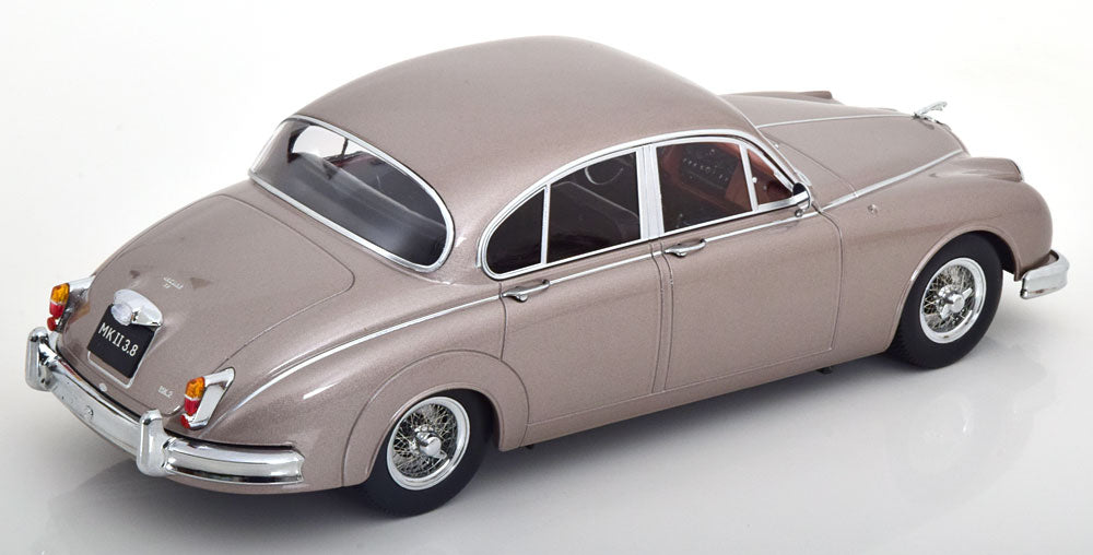 Jaguar MK II 1:18