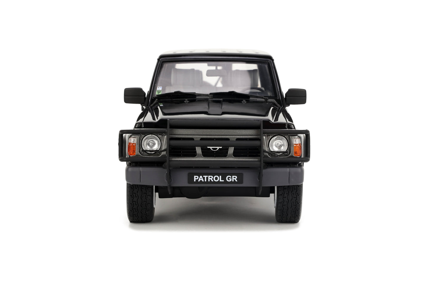 Nissan Patrol GR Y60 1992 1:18
