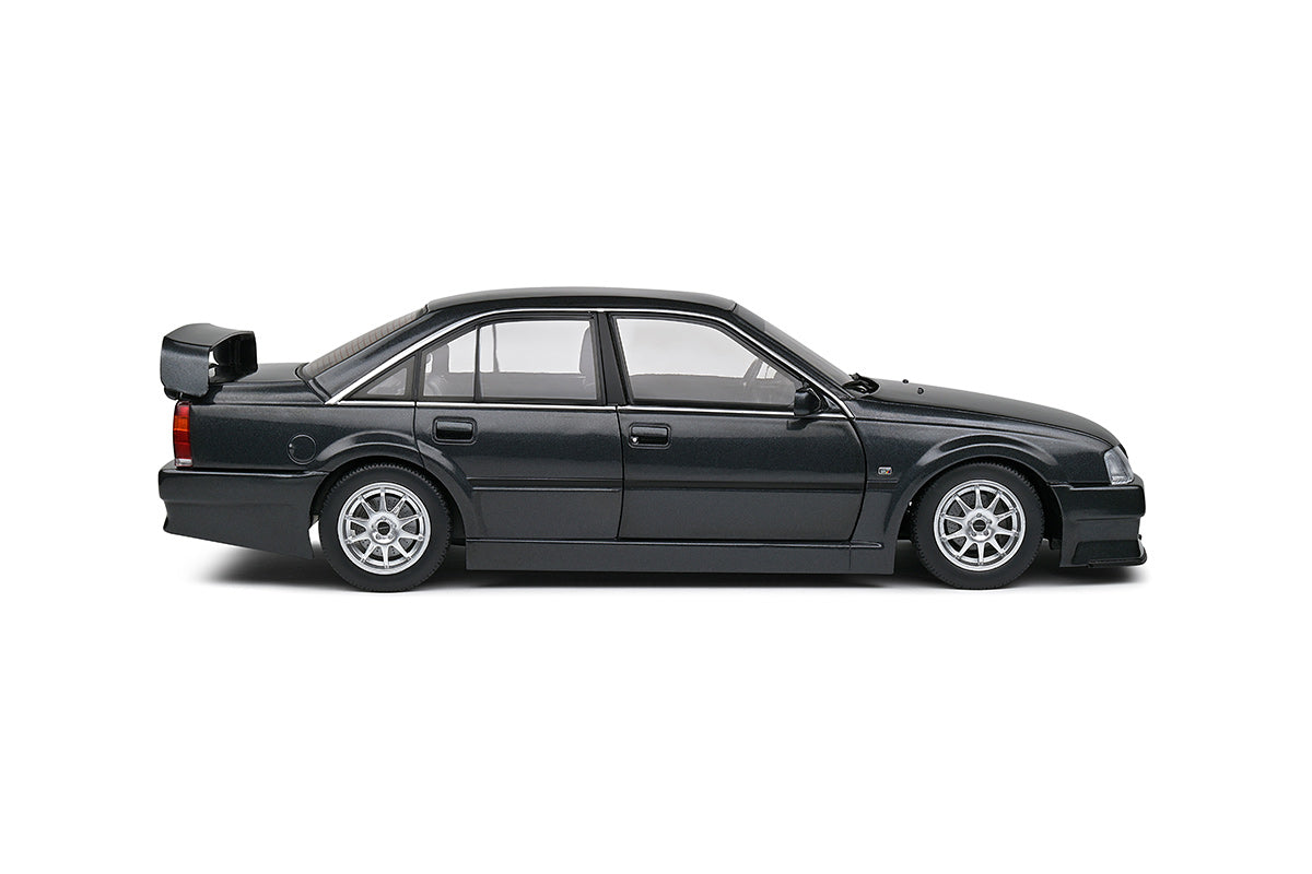 Opel Omega 500 1990 1:18