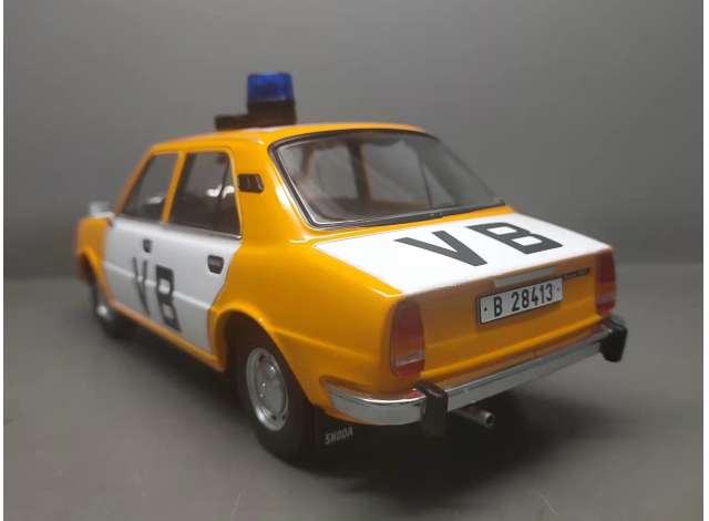 Skoda 105L 1976 Czechoslovakia Police 1:18