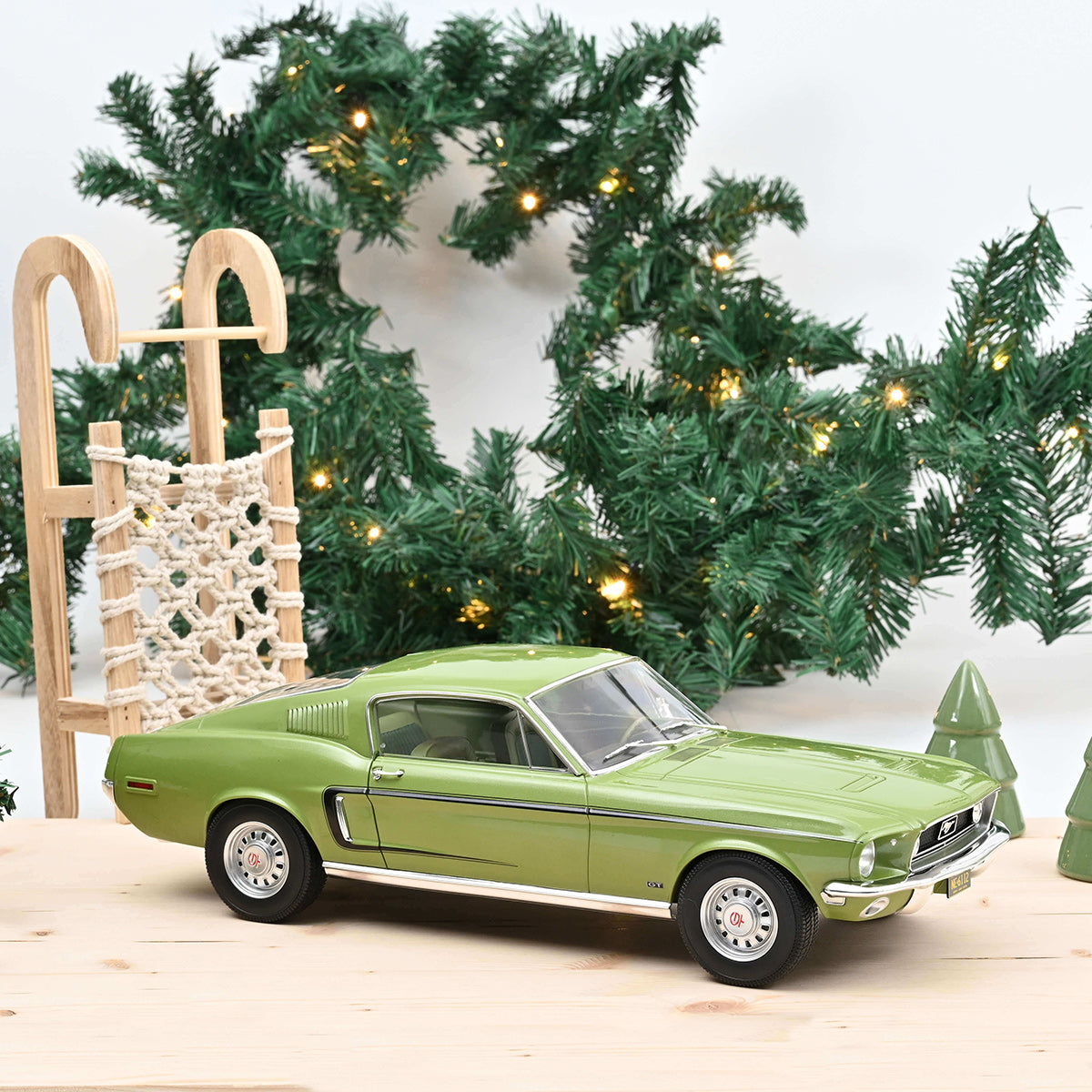 Ford Mustang Fastback GT 1968 1:12