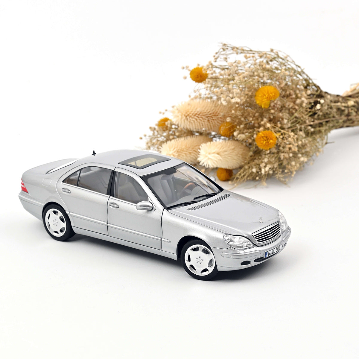 Mercedes S600 1998 1:18