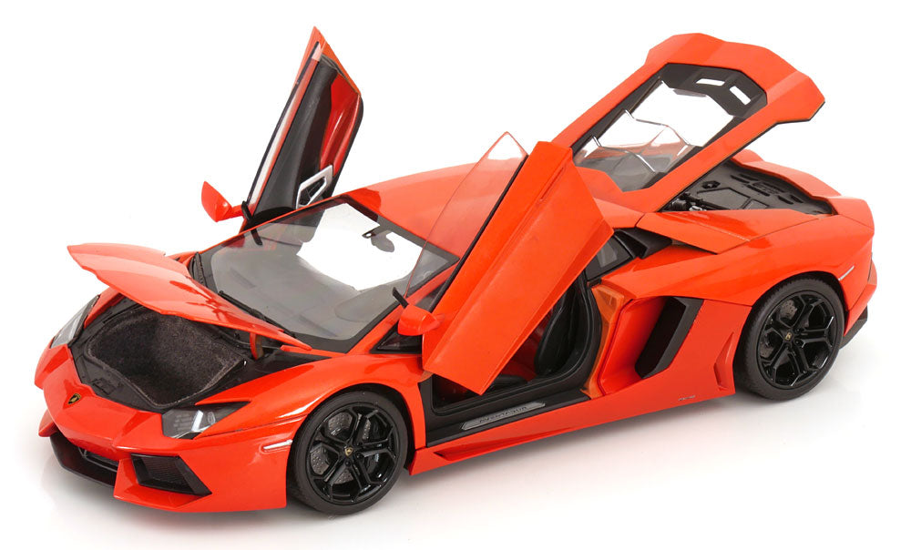 Lamborghini Aventador LP700-4 1:18