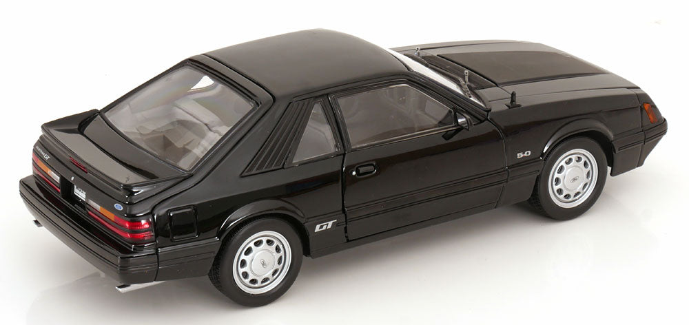 Ford Mustang GT 5.0 1986 1:18