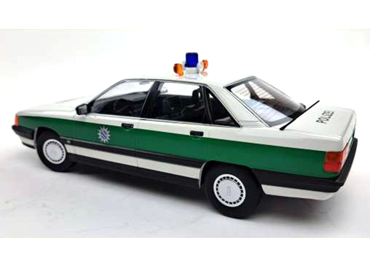 Audi 100 C3 1989 Police Bayern 1:18