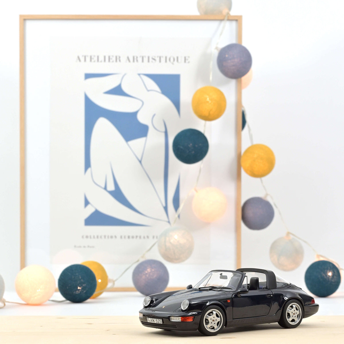 Porsche 911 Carrera 4 Targa 1991 1:18