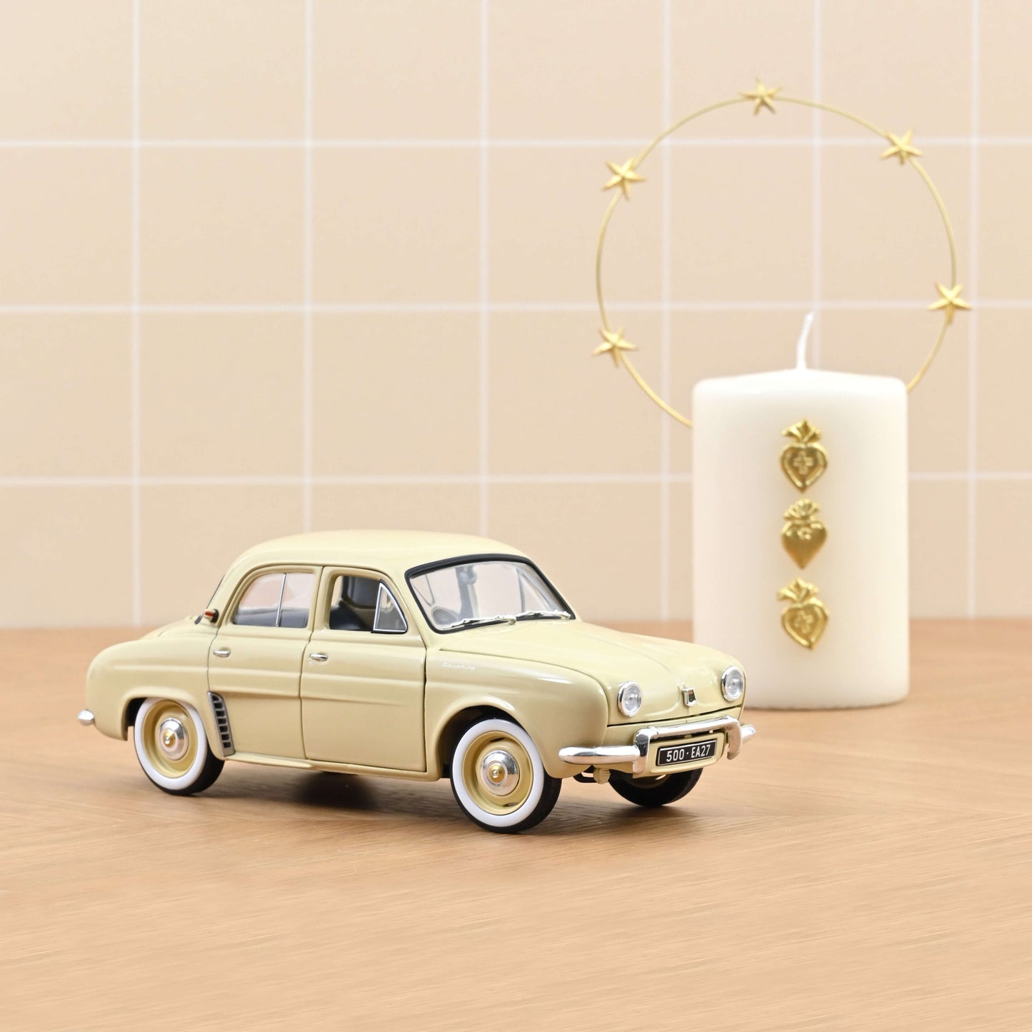 Renault Dauphine 1958 1:18