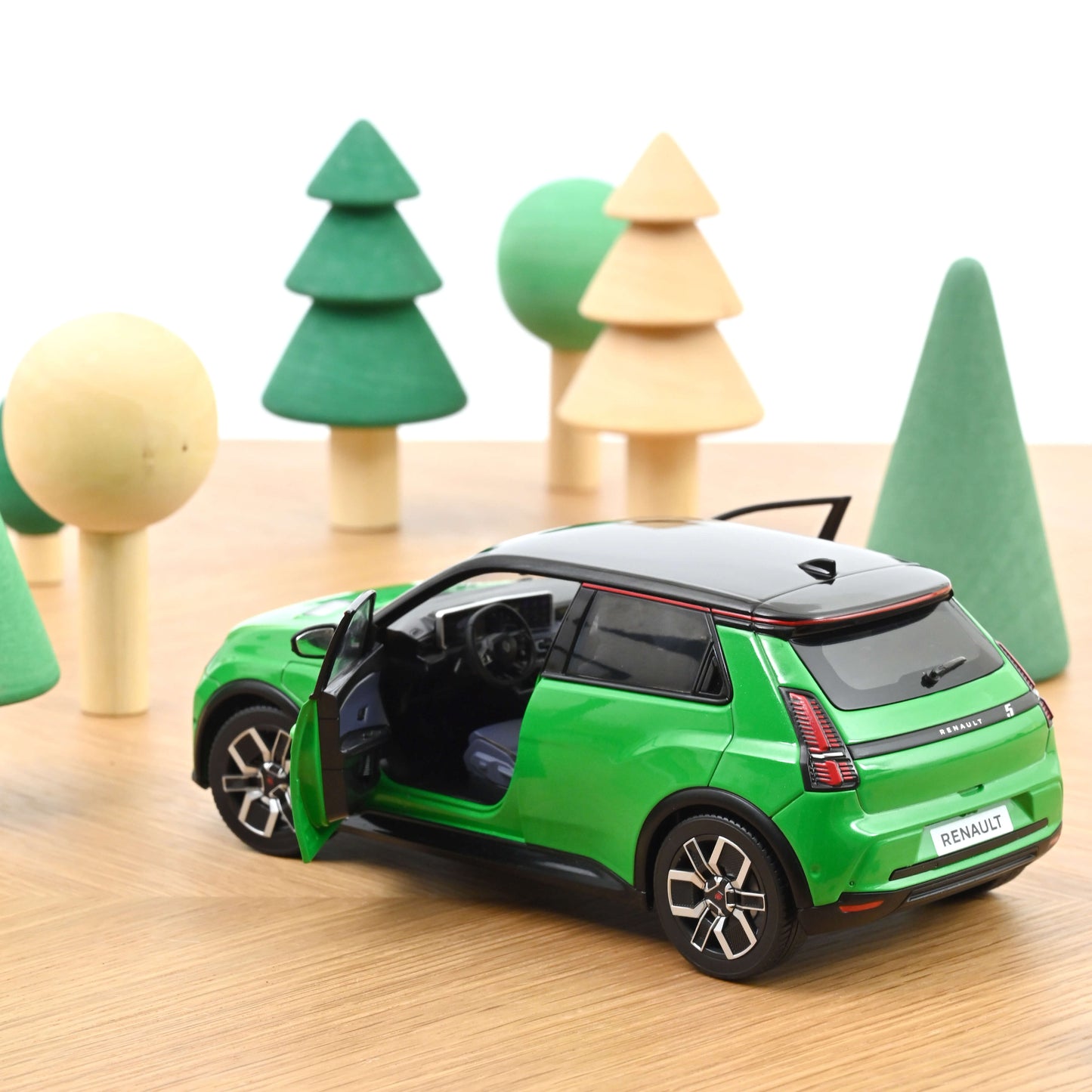 Renault 5 E-Tech Electric 1:18