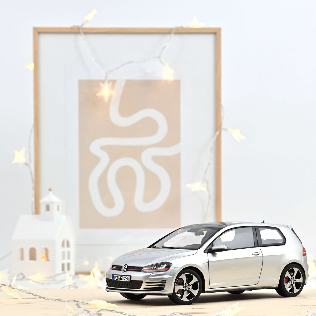 Volkswagen VW Golf GTI 2013 1:18