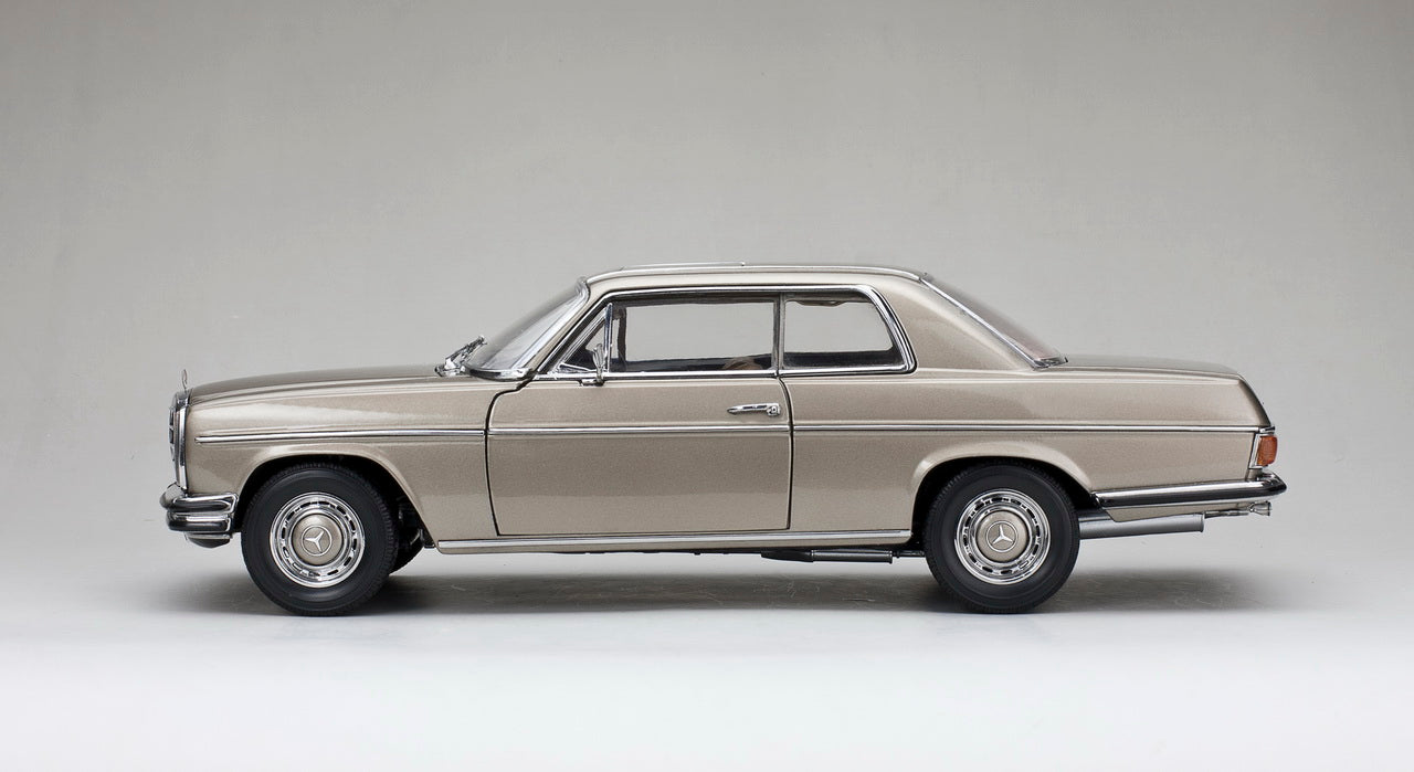 Mercedes Strich 8 Coupé 1973 1:18