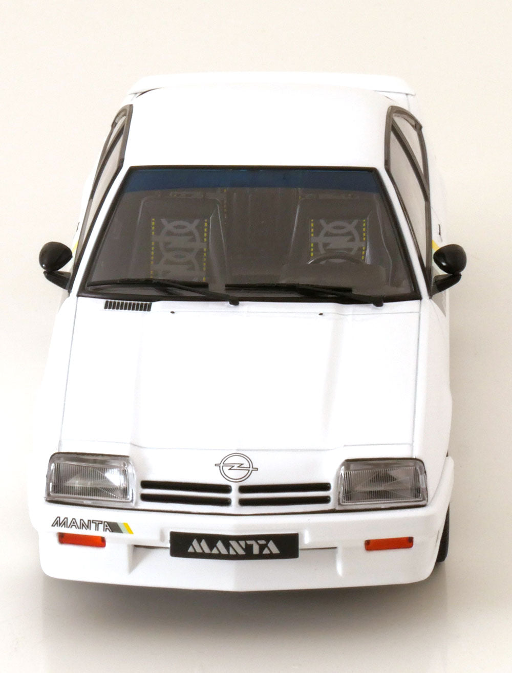 Opel Manta 400 1982 1:18