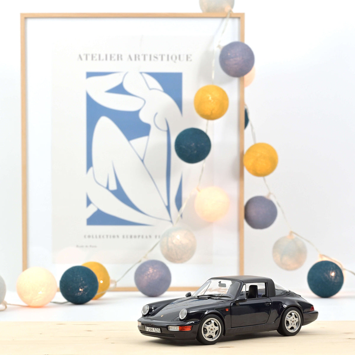 Porsche 911 Carrera 4 Targa 1991 1:18