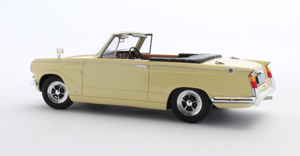 Triumph Vitesse DHC 1:18