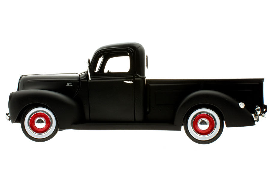 Ford Pick-Up 1:18