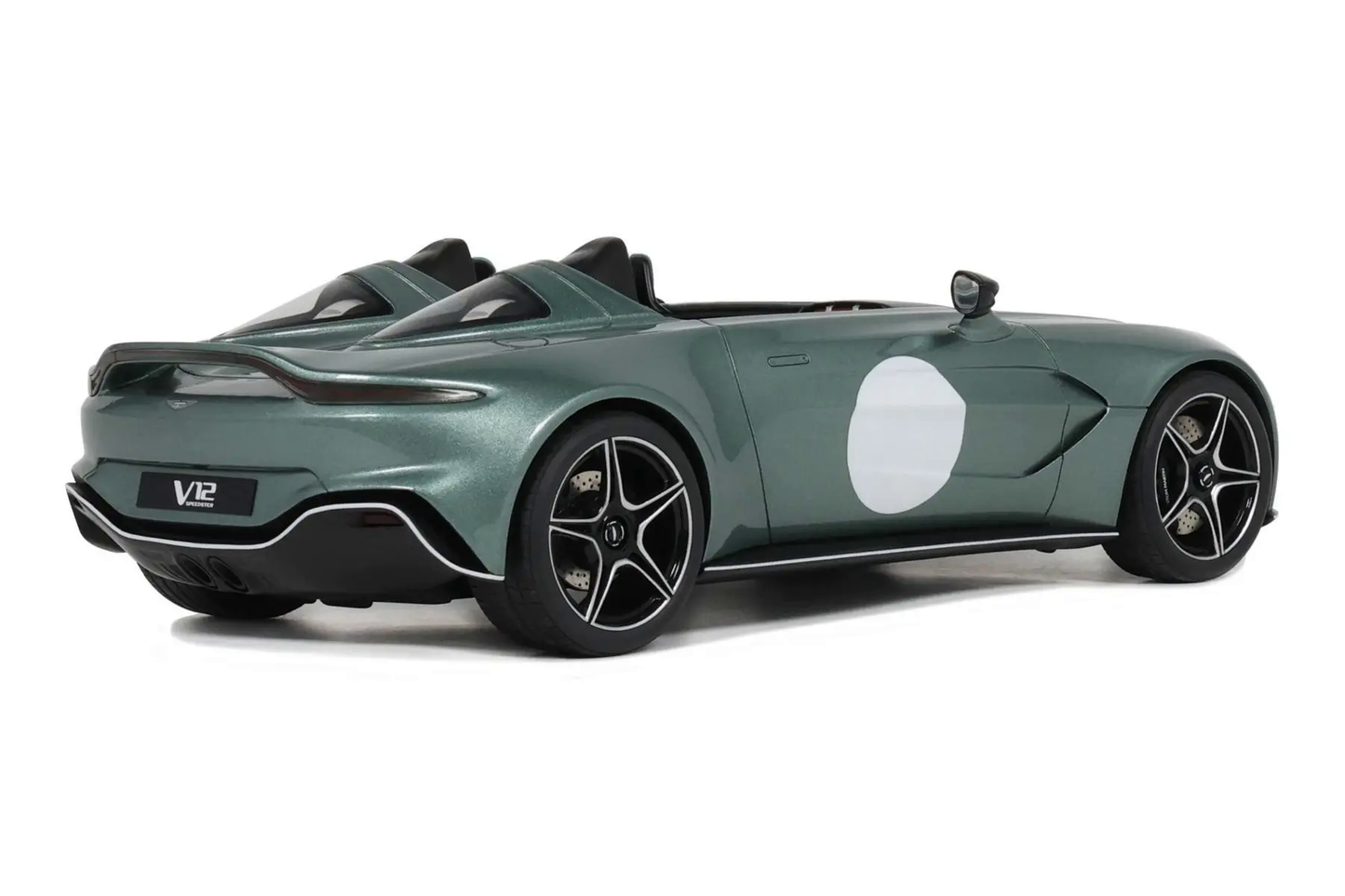 Aston Martin V12 Speedster 1:18