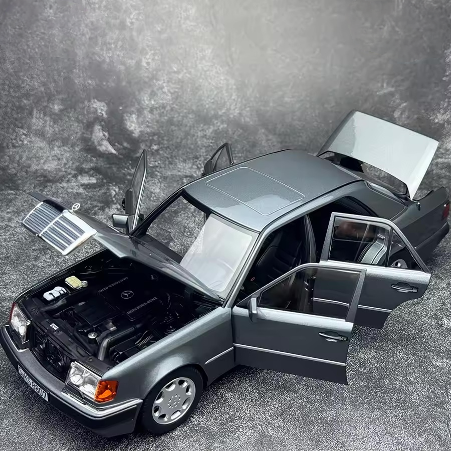 Mercedes-Benz E-Class 500E W124 1:18