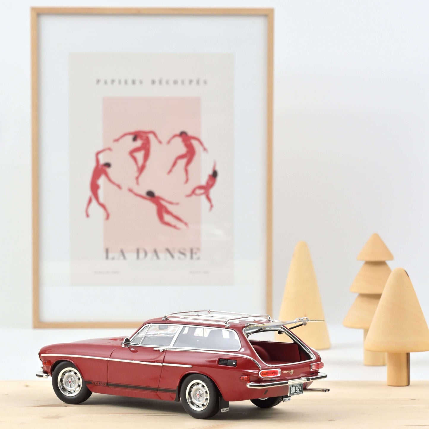 Volvo 1800 ES (US version) 1972 1:18