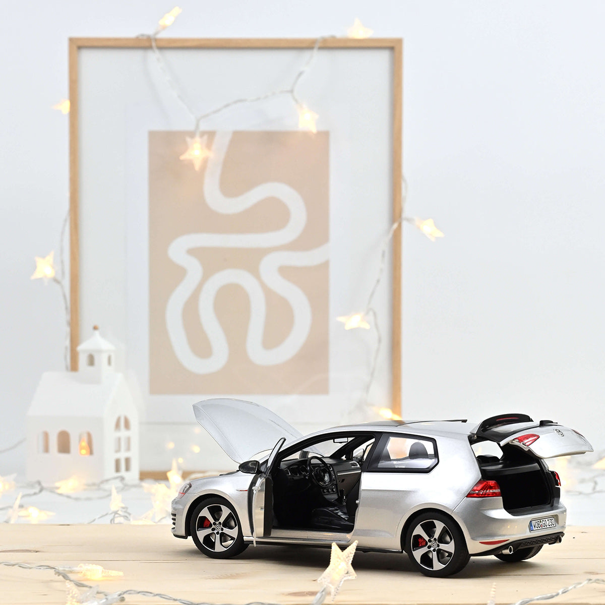 Volkswagen VW Golf GTI 2013 1:18
