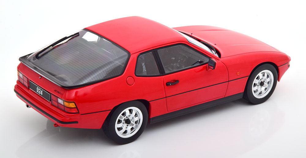 Porsche 924 1985 1:18