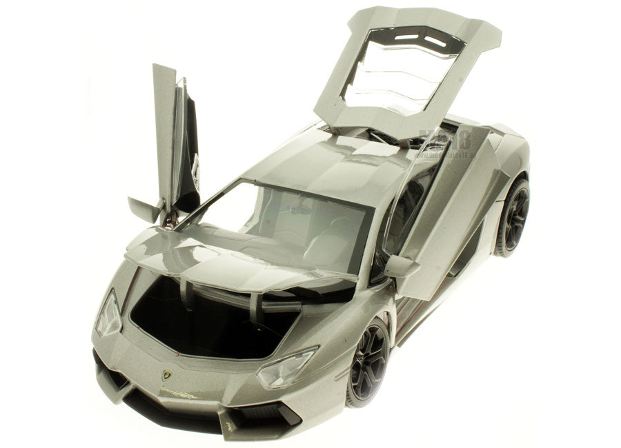 Lamborghini Aventador LP700-4 1:18