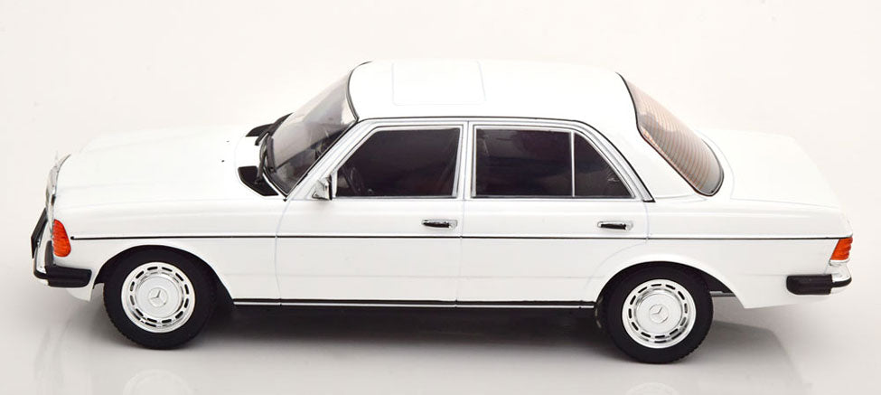 Mercedes 230E W123 1975 1:18