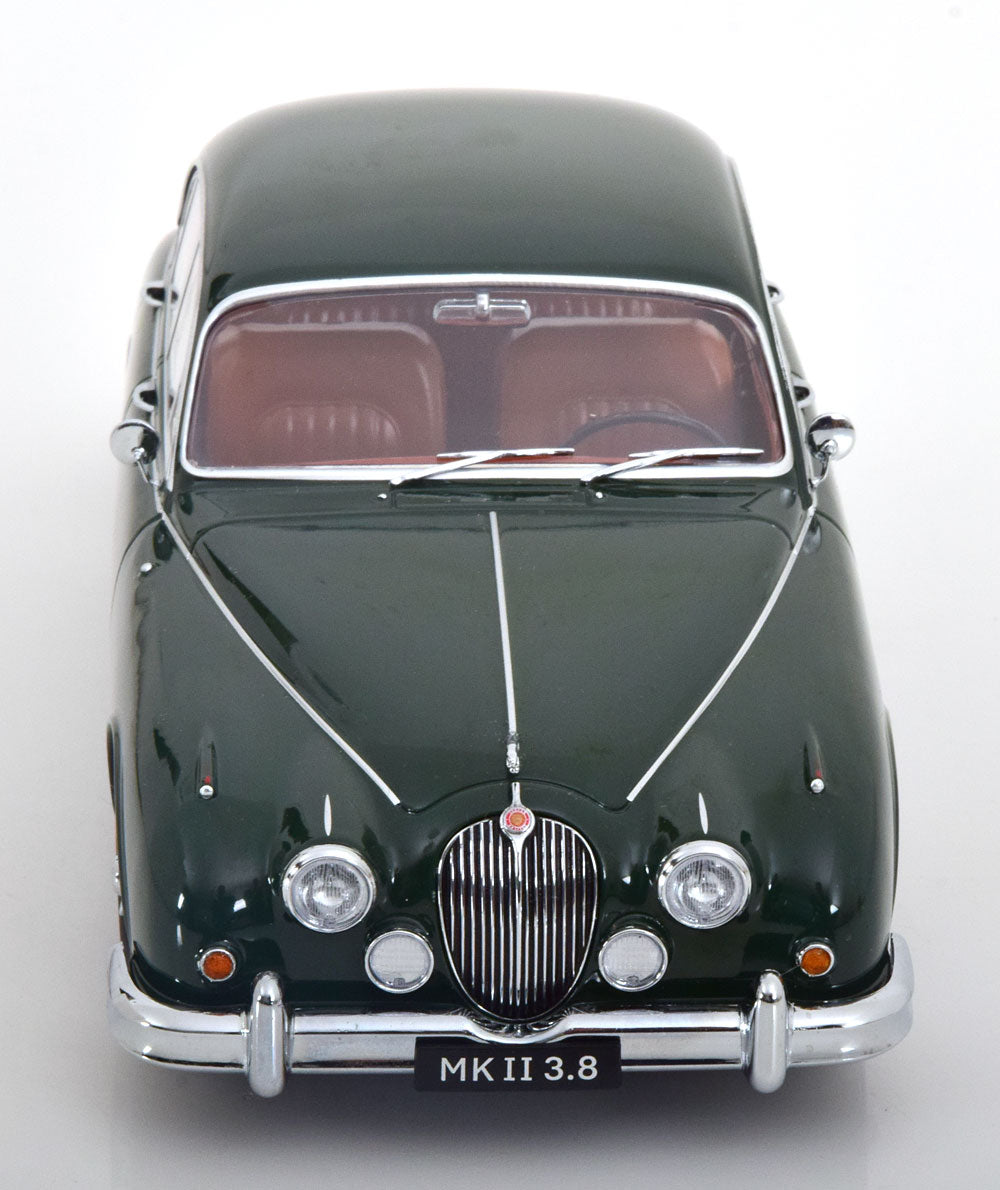 Jaguar MK II 1:18