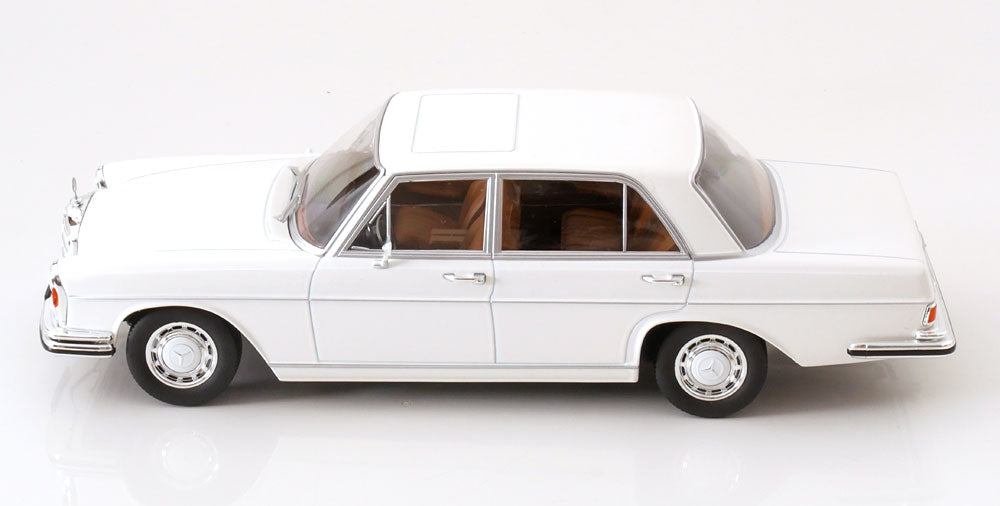 Mercedes 300 SEL 6.3 W109 1967-1972 1:18