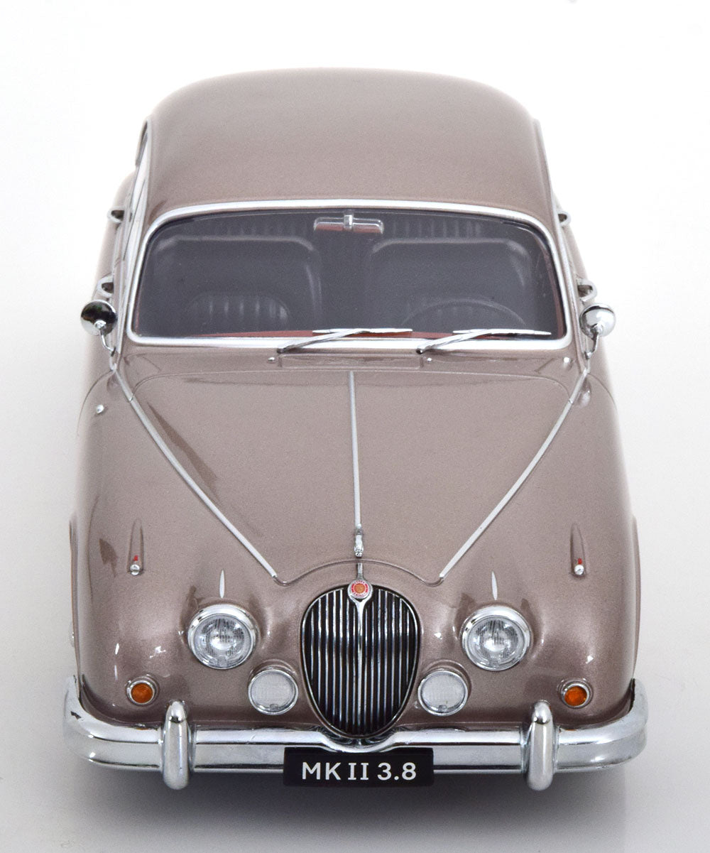 Jaguar MK II 1:18