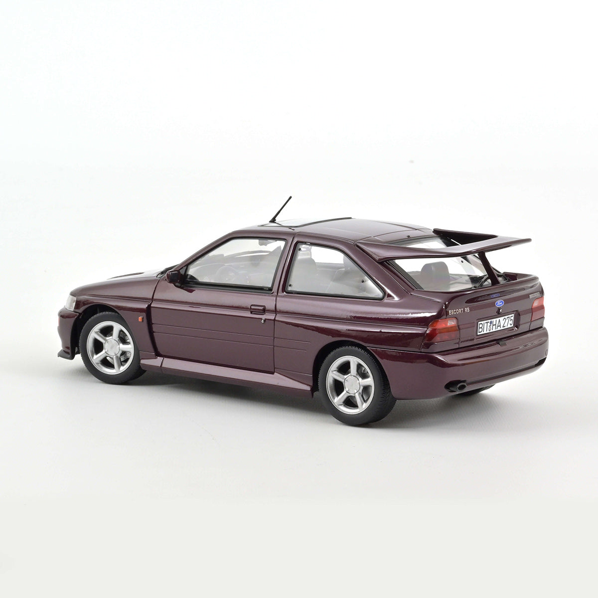 Ford Escort Cosworth 1992 1:18