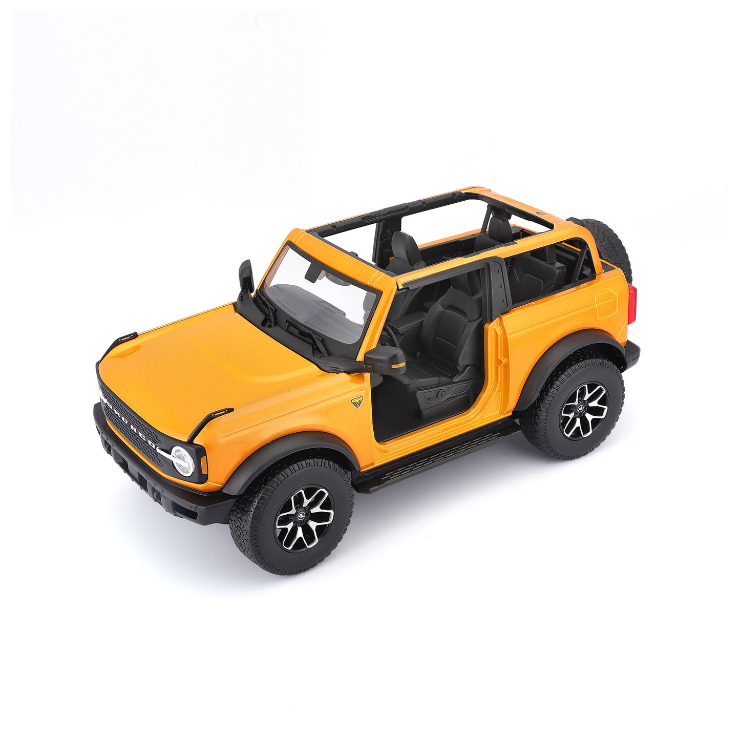 Ford Bronco 2021 1:18