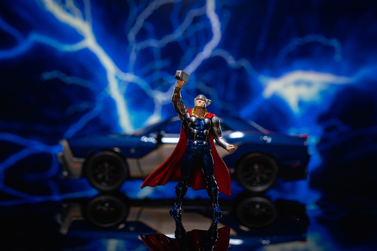 Dodge Challenger SRT8 Hellcat Marvel Thor 2015 1:24