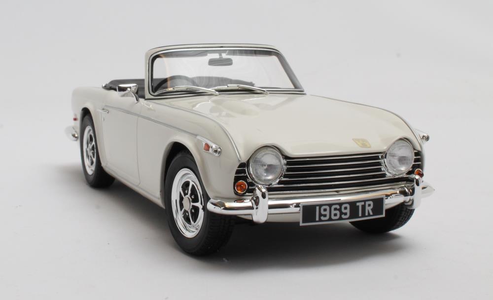 Triumph TR5 P.I. 1967-1968 1:18