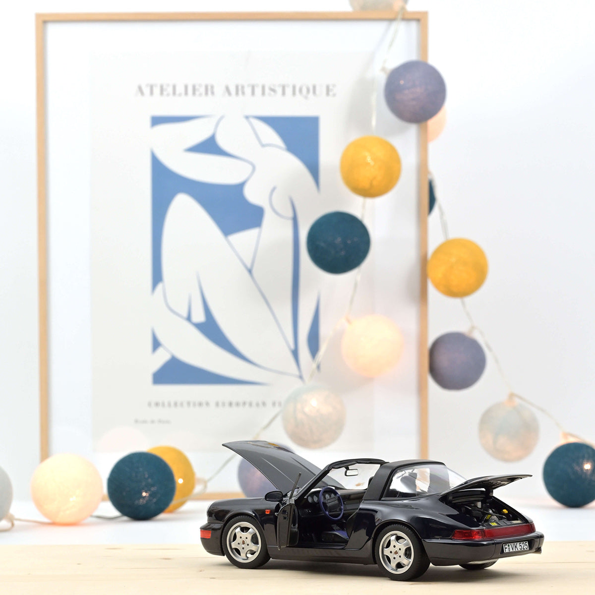 Porsche 911 Carrera 4 Targa 1991 1:18
