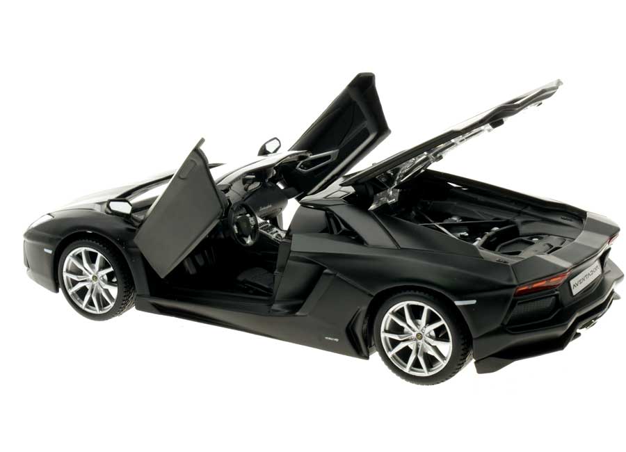 Lamborghini Aventador LP 700-4 Roadster 1:24