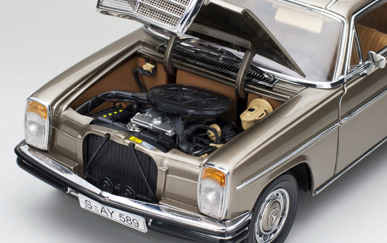 Mercedes Strich 8 Coupé 1973 1:18